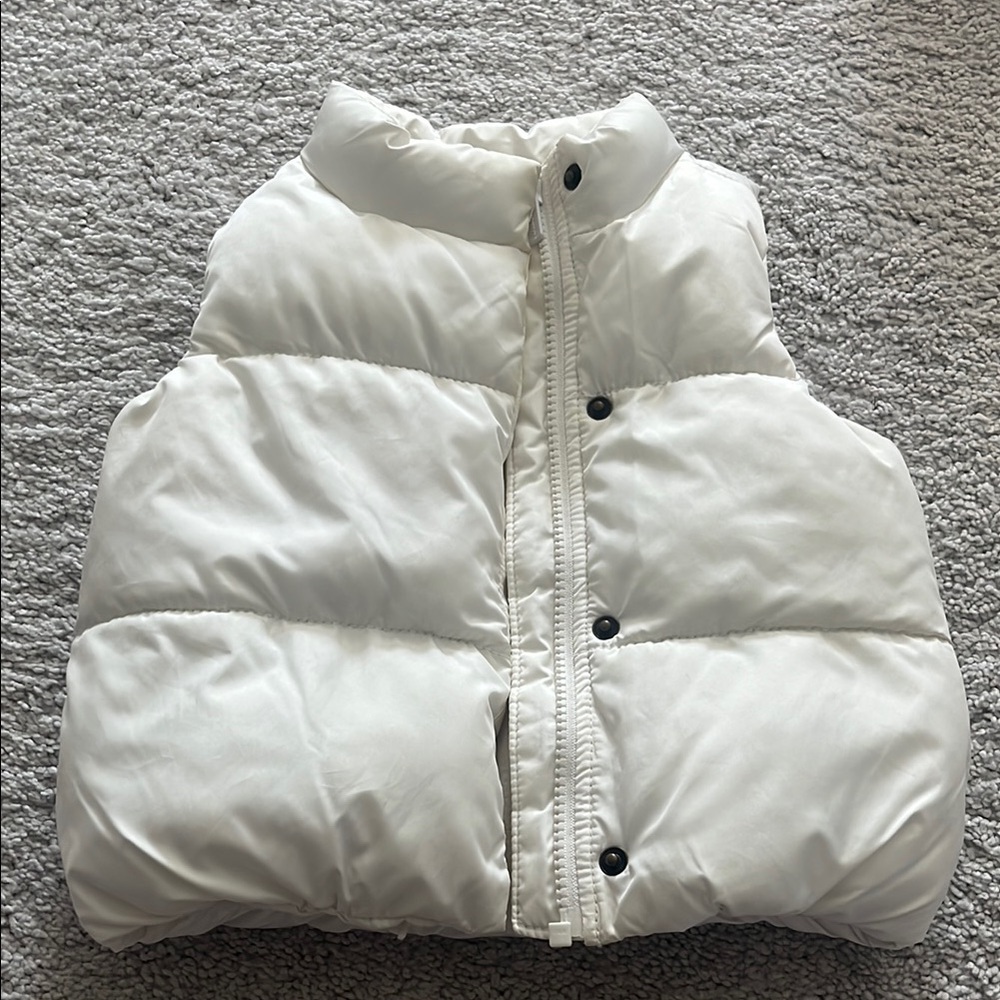 Old Navy White Quilted Puffer Vest with Stand-Up Collar